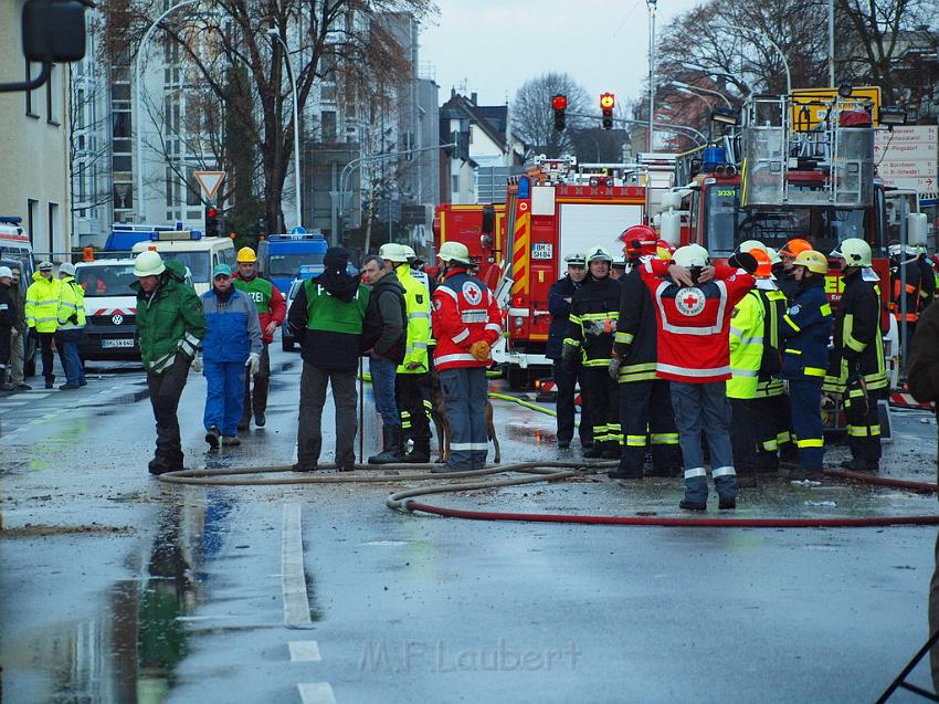 Hausexplosion Bruehl bei Koeln Pingsdorferstr P577.JPG